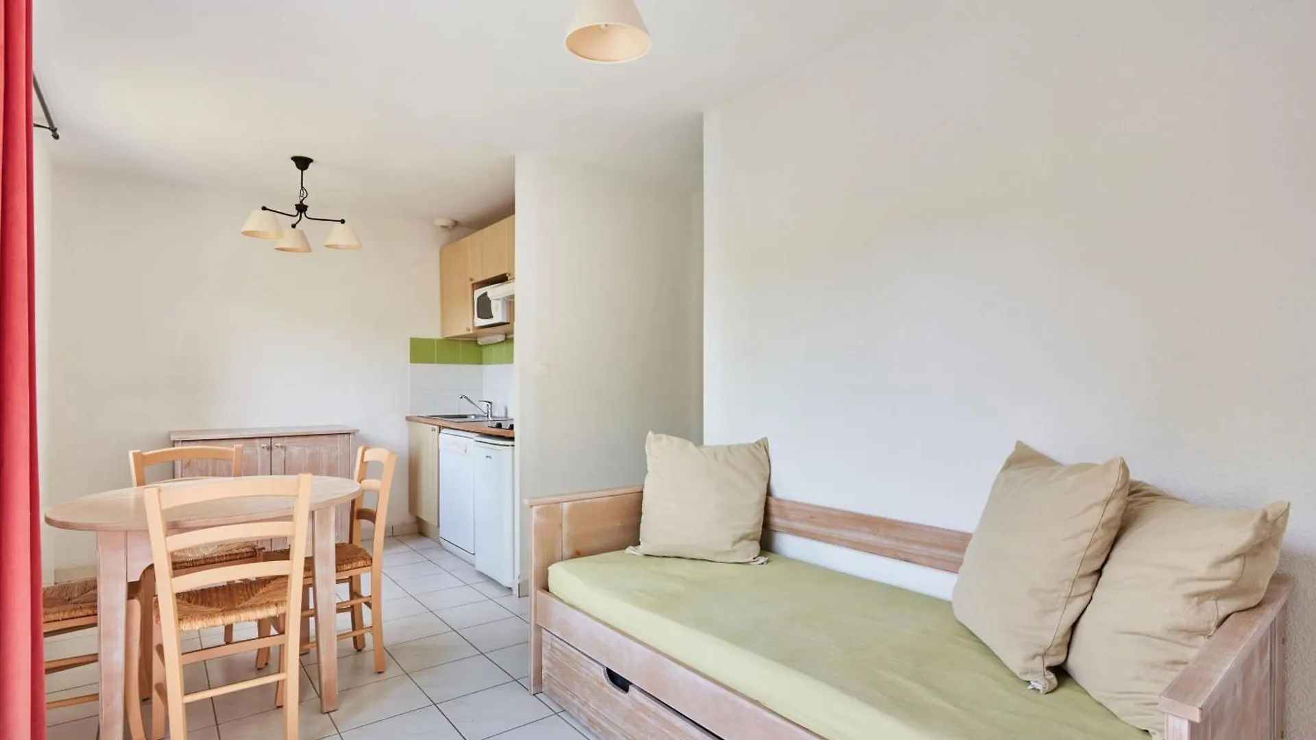 Residence Odalys Le Hameau Du Lac Rignac  3*, Rignac (Aveyron) 法国